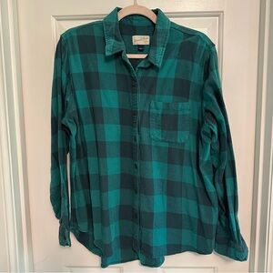 Universal Thread Green Plaid Button Down Shirt